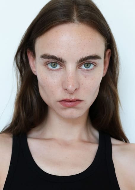 Estella Brons