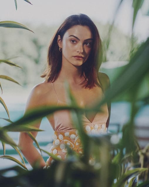 Camila Mendes — InStyle Mexico