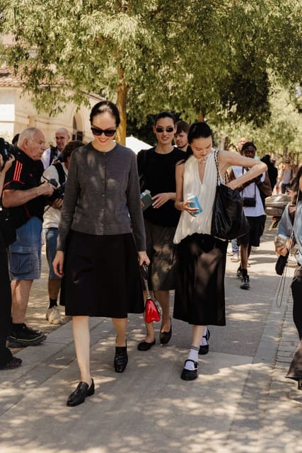 Couture Fall/Winter 2026 Street Style Pa...