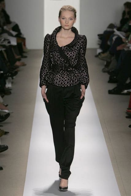 Y & Kei F/W 2006 Show — Y & Kei