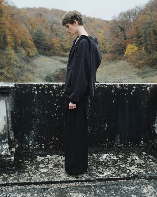 Sharp & Irreversible — L'Officiel Turkey