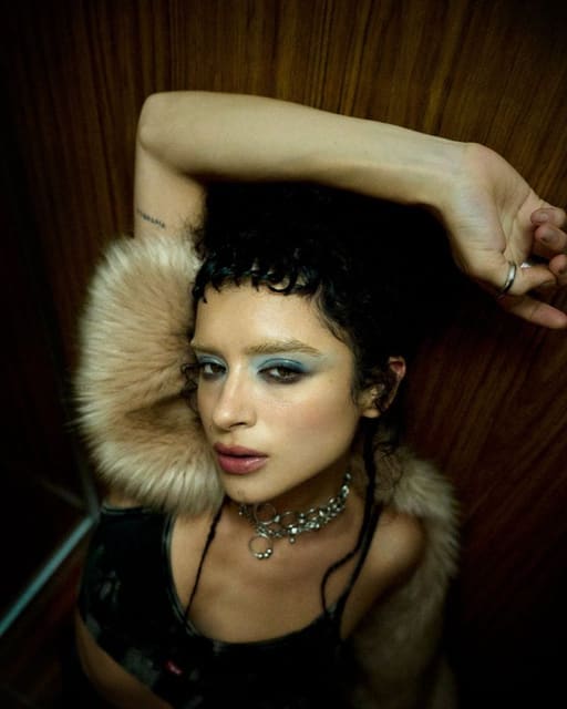Alaide: Sin Concesiones — Acero Magazine