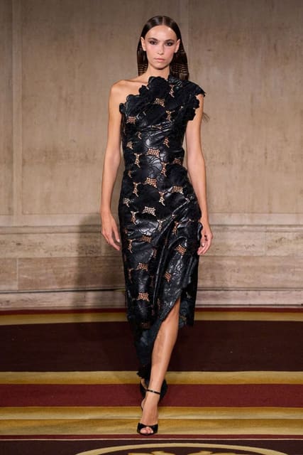 Christian Siriano S/S 27 Show — Christian Siriano