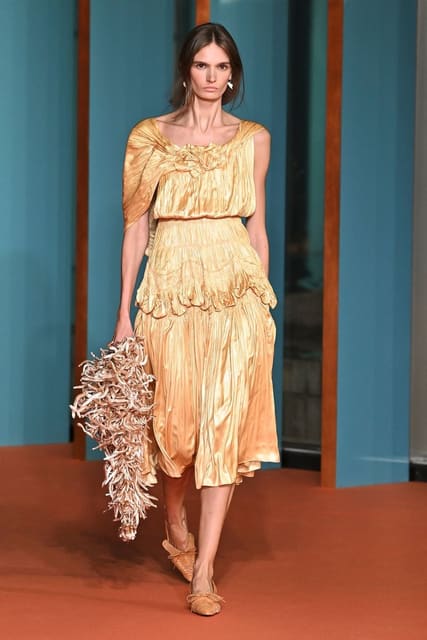 Tory Burch S/S 27 Show — Tory Burch