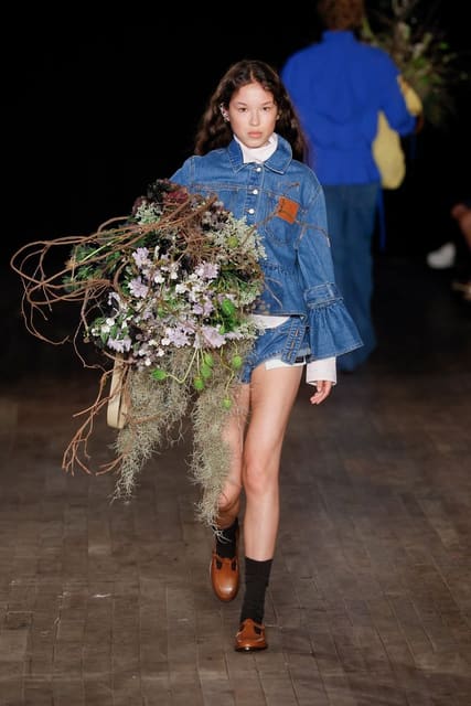 Aknvas S/S 27 Show — Aknvas