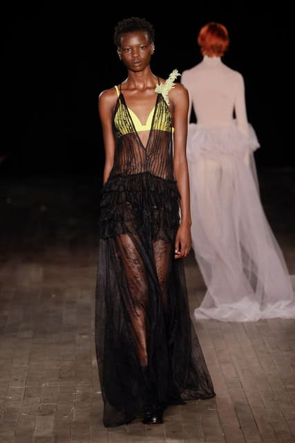 Aknvas S/S 27 Show — Aknvas
