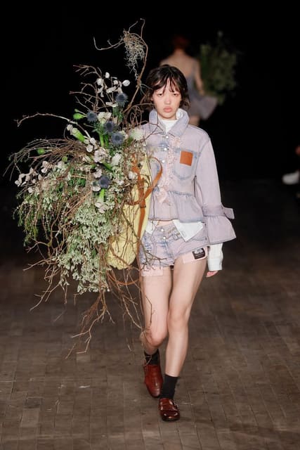 Aknvas S/S 27 Show — Aknvas