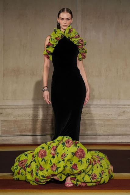 Christian Siriano S/S 27 Show — Christian Siriano