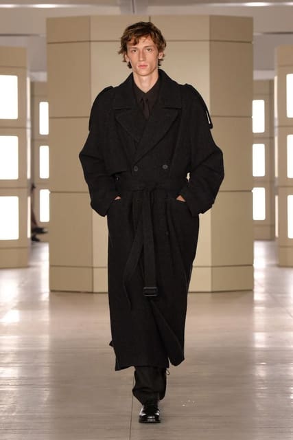 COS F/W 26 Show — COS