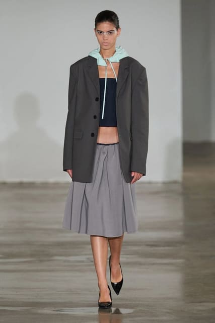 Lii S/S 27 Show — Lii