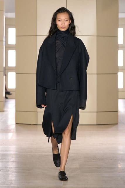 COS F/W 26 Show — COS
