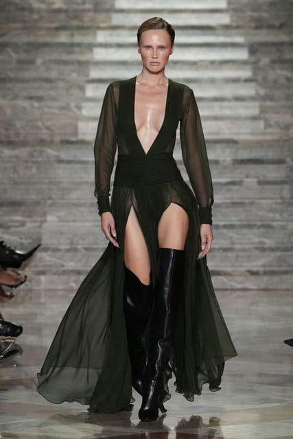 LaQuan Smith S/S 27 Show — LaQuan Smith