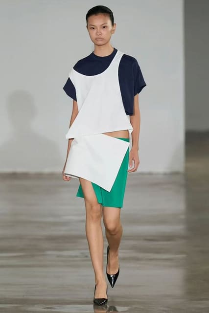 Lii S/S 27 Show — Lii