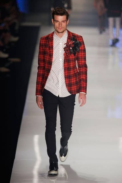 Colcci S/S 16 Show — Colcci