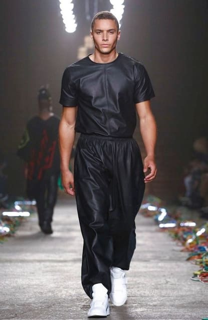 Marcelo Burlon County of Milan S/S 16 Me... — Marcelo Burlon