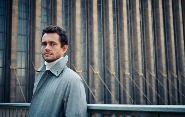 Hugh Dancy — The Article Magazine