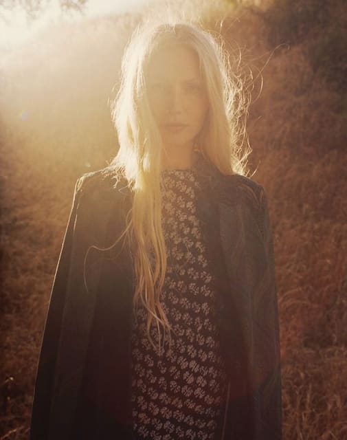 Kirsty & Violet - Malibu Magazine