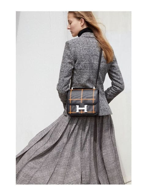 Emeline Ghesquiere — 5