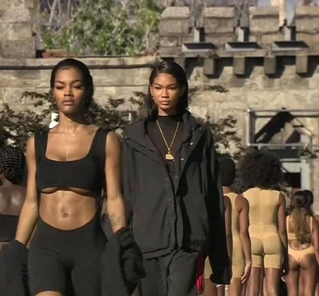 Yeezy S/S 17 Show — Yeezy