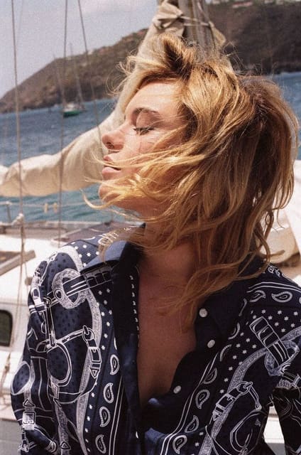 Camille Rowe — L'Officiel Saint Barth