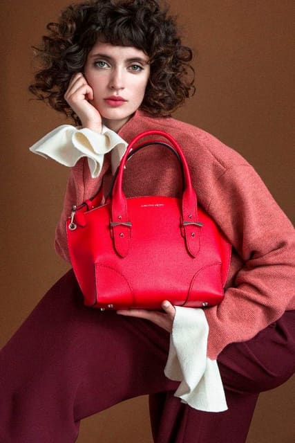 Pullover & Bag — Marie Claire Hungary