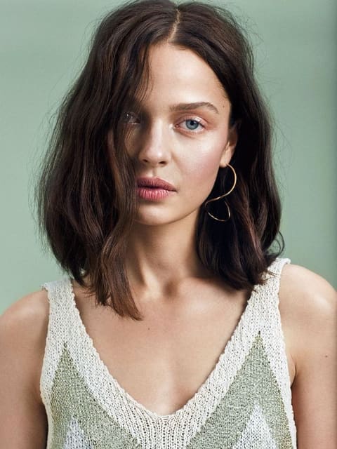 Becca Breymas — Elle Sweden