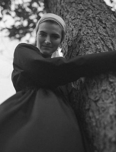 Women in Trees: A Charming Genre, Rediscovered — The Line