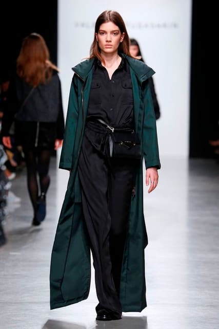 Valentin Yudashkin F/W 17 Show — Valentin Yudashkin