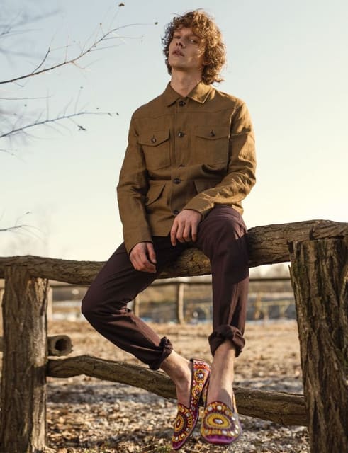 Like a gold seeker — L'Officiel Hommes Middle East
