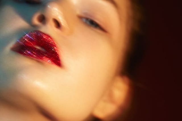 Anett Oun — 3