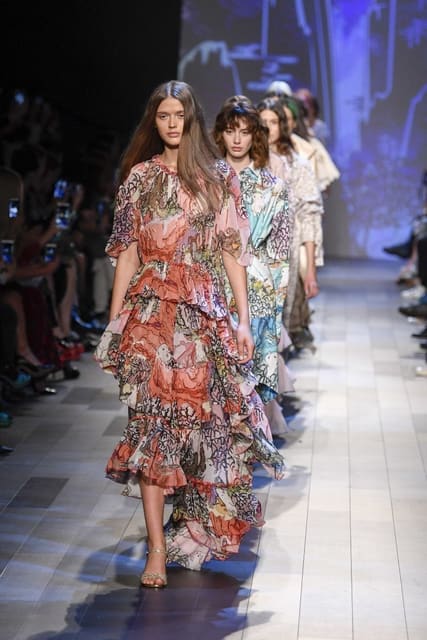 Vivienne Tam S/S 18 Show — Vivienne Tam