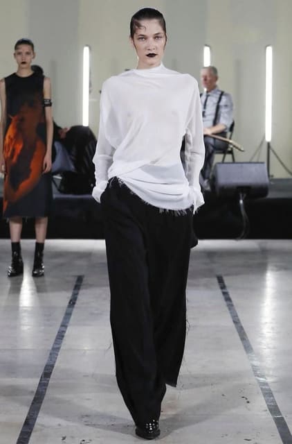 Yang Li S/S 18 Show — Yang Li