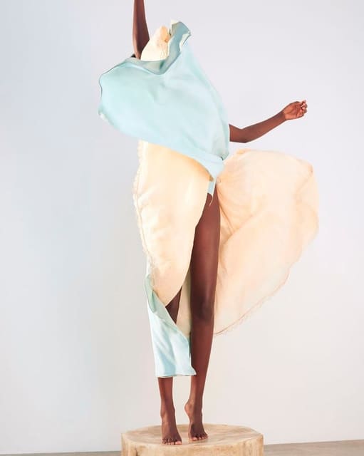 Adut — Numéro France
