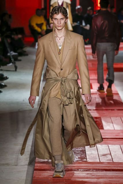 Alexander McQueen F/W 18 Men's Show — Alexander McQueen