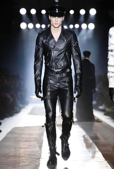 Moschino F/W 18 Men's Show — Moschino