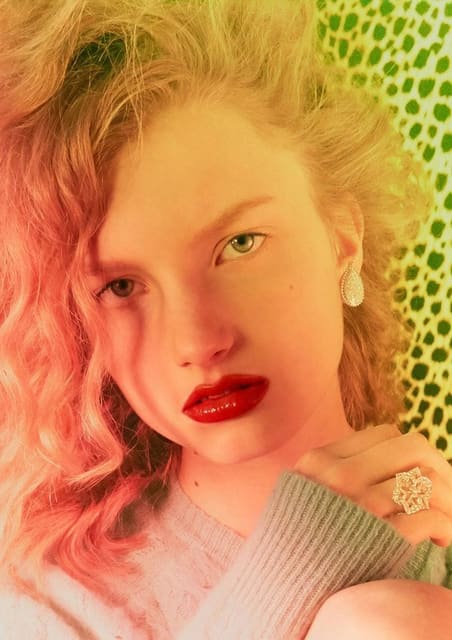 Neon Sunset — Vogue Brasil