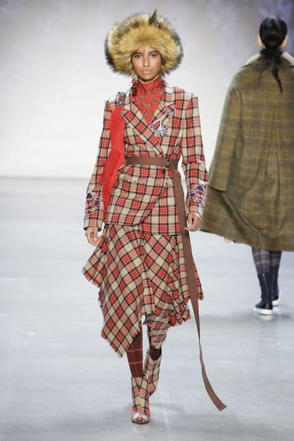 Vivienne Tam F/W 18 Show — Vivienne Tam