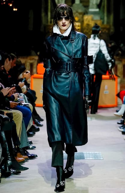 Yang Li F/W 18 Show — Yang Li