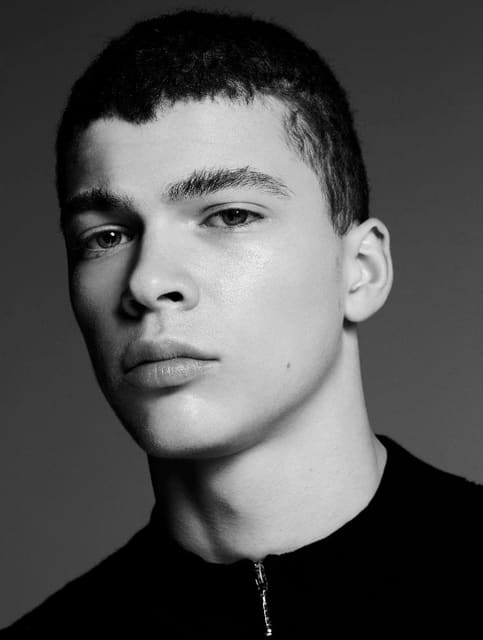 Activewear, le nouveau costume — L'Officiel Hommes +