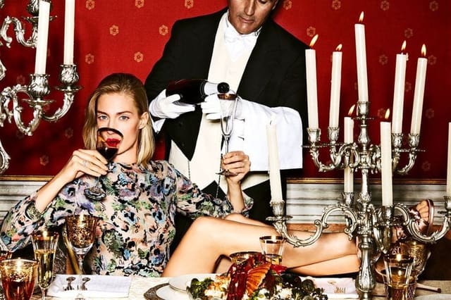 Christmas dinner — Vanity Fair Italia
