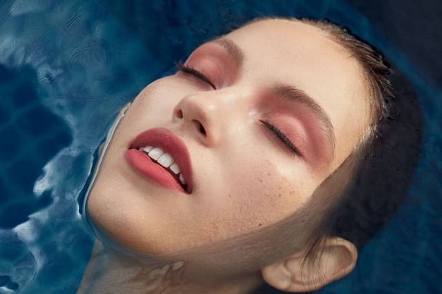 Edna Rocha Zvang — Elle Middle East
