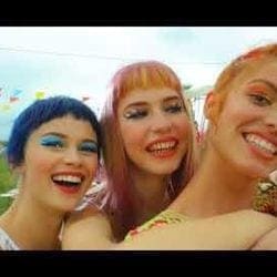 SUN FESTIVAL COLLECTION 2018 — Revlon