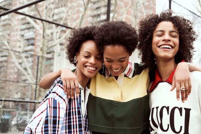 A Weekend wth the Girls — L'Officiel USA