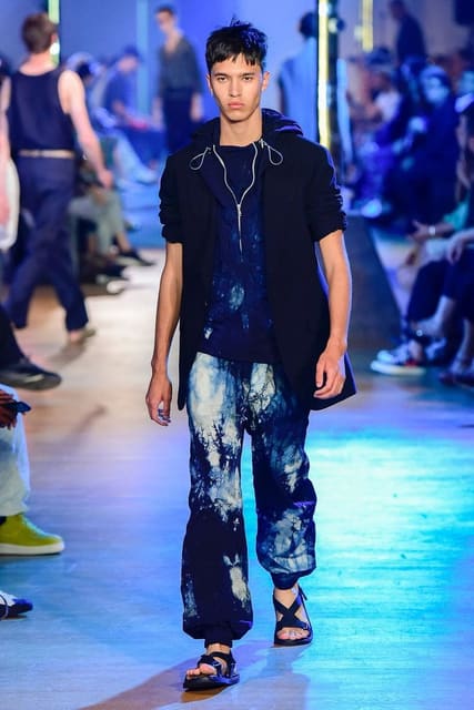 Cerruti 1881 S/S 19 Men's Show — Cerruti