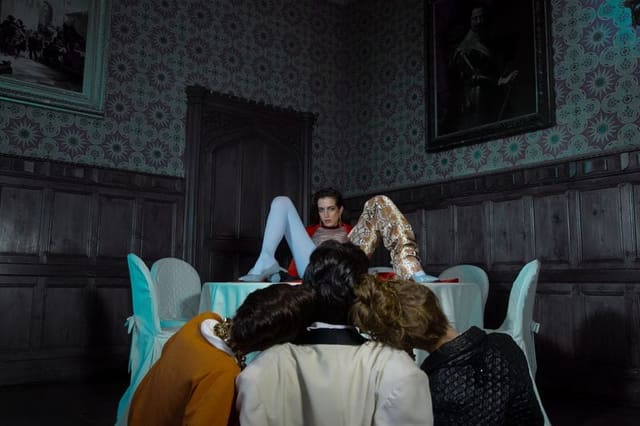 X-Rays Voyeur Family — Vogue.it