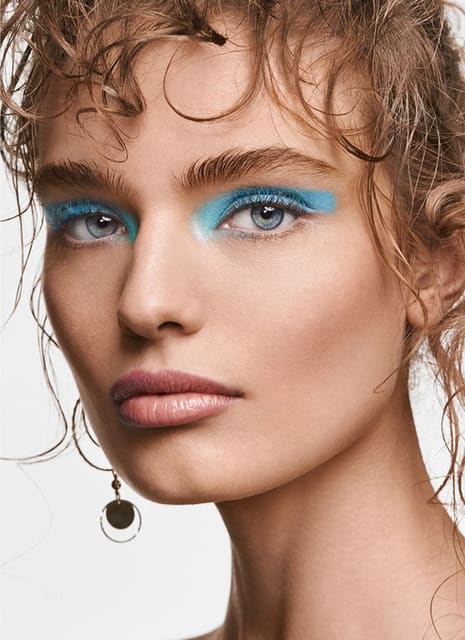 A Hint of Color and Waves by Masha Malts... — Issue South America