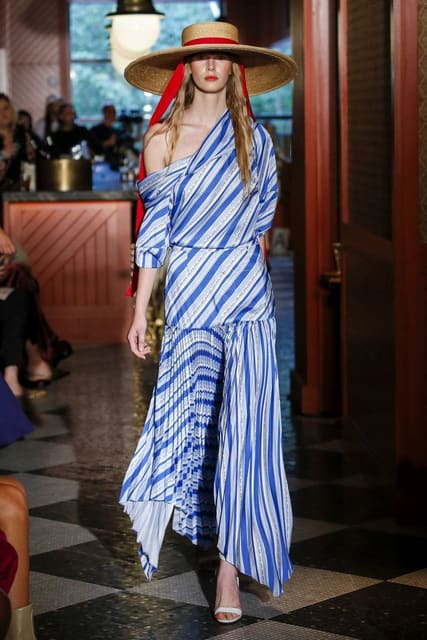 Hellessy S/S 19 Show — Hellessy