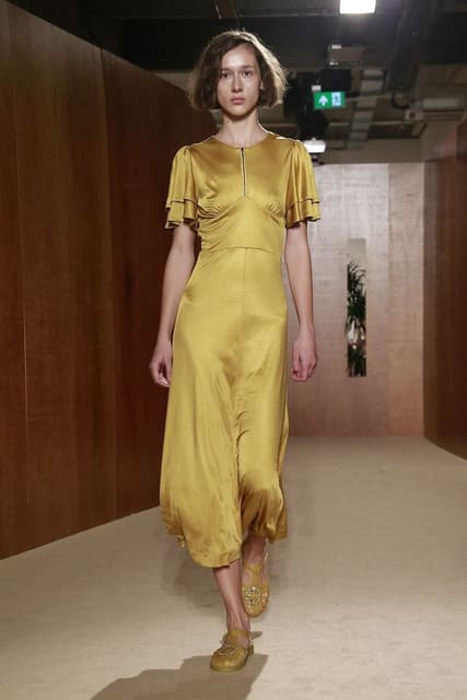 ALEXACHUNG S/S 19 Show — ALEXACHUNG