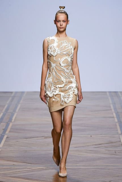 Valentin Yudashkin S/S 19 Show — Valentin Yudashkin