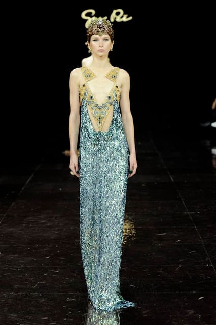 Guo Pei Haute Couture Fall 2016 Show — Guo Pei